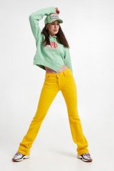 Jeansy damskie Flare DSQUARED2. Jeansy Dsquared2, l, bez wzorów, z jeansu. W wyprzedaży za 1,305.85 zł.