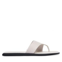 Japonki Calvin Klein. Białe japonki Calvin Klein, bez wzorów. Za 449.99 zł.