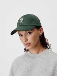 LeGer Czapka "Nora" w kolorze ciemnozielonym rozmiar: onesize. Zielone czapki z daszkiem LeGer, bez wzorów, z bawełny. Za 129.75 zł.