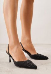 Czarne Sandały na Szpilce Ozdobione Koralikami i Haftem Iphorise. Czarne sandały Born2be, z aplikacjami, eleganckie, bez obcasa, na obcasie, bez zapięcia. Za 119.99 zł.