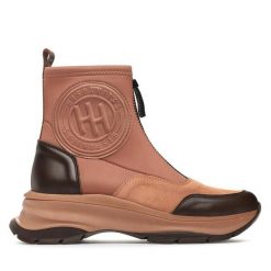 Botki Hispanitas. Brązowe botki Hispanitas, bez wzorów, bez obcasa, na płaskiej podeszwie, bez zapięcia. Za 599.99 zł.