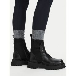 Sztyblety G-Star. Czarne botki G-Star, bez wzorów, retro, bez obcasa, na płaskiej podeszwie, bez zapięcia. Za 449.99 zł.
