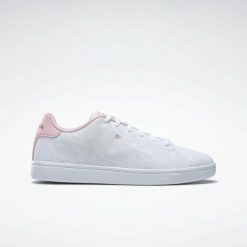 Buty do chodzenia damskie Reebok Royal Comple. Białe buty treningowe Reebok, bez wzorów, z materiału, bez zapięcia, trekkingowe, Reebok Royal. Za 187.00 zł.