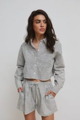 Krótka koszula z lnu i bawełny w paski CZARNO BIAŁE - PORTELA-XS/S. Białe koszule Marsala, s, bez wzorów, z bawełny, eleganckie, bez kołnierzyka, bez ramiączek. Za 229.90 zł.