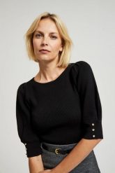 Prążkowany sweter z bufiastymi rękawami czarny. Czarne swetry MOODO, m, bez wzorów, z poliamidu, bez ramiączek. W wyprzedaży za 59.99 zł.