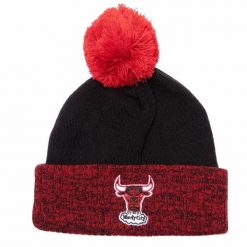 Czapka zimowa Mitchell & Ness NBA Two Tone Beanie HWC Chicago Bulls. Czarne czapki zimowe Mitchell & Ness, bez wzorów. Za 99.00 zł.