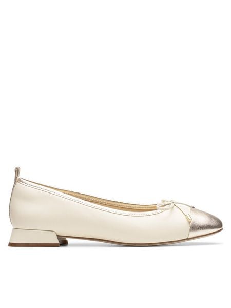 Clarks Baleriny Ubree15 Poppy 26181326 Beżowy. Brązowe baleriny Clarks, bez wzorów, ze skóry, bez obcasa, bez zapięcia. Za 255.99 zł.