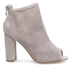 Botki Sergio Bardi. Brązowe botki Sergio Bardi, bez wzorów, bez obcasa, na słupku, bez zapięcia. Za 209.99 zł.