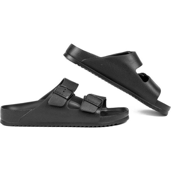 Klapki plażowe damskie Coqui Kong. Czarne klapki Coqui, bez wzorów, sportowe, bez obcasa, bez zapięcia. Za 138.99 zł.