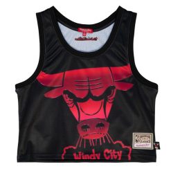 Damski crop top Chicago Bulls Big Face 4.0. Czarne topy Mitchell & Ness, bez wzorów, sportowe, bez kołnierzyka, bez ramiączek. Za 318.00 zł.