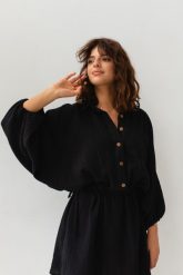 Sukienka typu kimono z muślinu w kolorze czarnym - SAVANNAH BLACK-XS/S. Czarne sukienki Marsala, na co dzień, s, bez wzorów, z bawełny, bez kołnierzyka, bez ramiączek, dopasowane. Za 279.90 zł.