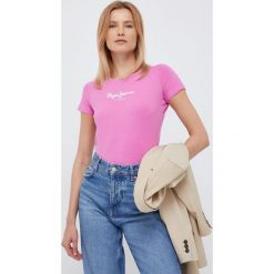 Pepe Jeans t-shirt damski kolor fioletowy. Fioletowe t-shirty Pepe Jeans, l, bez wzorów, z jeansu, bez kołnierzyka, bez ramiączek. Za 99.99 zł.
