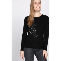 Czarny Sweter Pearly. Czarne swetry Born2be, na jesień. Za 59.99 zł.