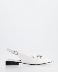 BIAŁE SANDAŁY 602689 344WHITE. Białe sandały Venezia, bez wzorów, z lakierowanej skóry, bez obcasa, bez zapięcia. Za 249.00 zł.
