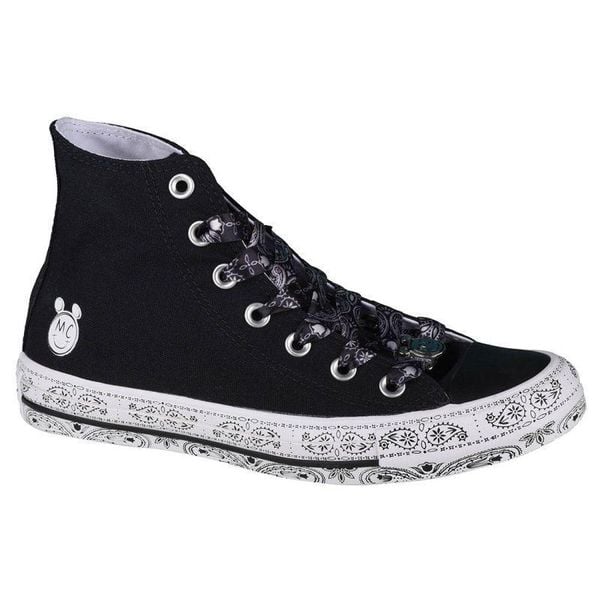 Trampki Damskie Chuck Taylor Hi All Star. Czarne trampki Converse, bez wzorów, z gumy, klasyczne, bez zapięcia. Za 405.99 zł.