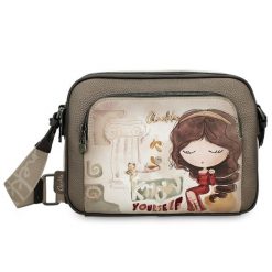 Brązowa Damska Listonoszka Anekke Z Laleczką. Brązowe listonoszki Anekke, bez wzorów, bez dodatków. Za 359.00 zł.