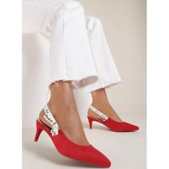 Czerwone Sandały Lamelato. Czerwone sandały Renee, bez wzorów, eleganckie, ze szpiczastym noskiem, bez obcasa, na obcasie, bez zapięcia. W wyprzedaży za 51.99 zł.