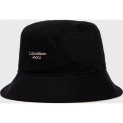 Calvin Klein Jeans kapelusz bawełniany kolor czarny bawełniany. Czarne kapelusze Calvin Klein Jeans, bez wzorów, z bawełny. W wyprzedaży za 106.99 zł.