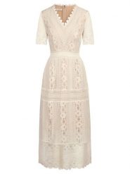 APART Sukienka w kolorze kremowym rozmiar: 38. Brązowe sukienki Apart, bez wzorów, z koronki, bez kołnierzyka, bez ramiączek, maxi, rozkloszowane. Za 214.19 zł.