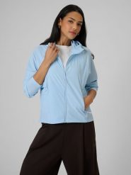 4F Kurtka przejściowa damska - niebieska M. Niebieskie kurtki 4f, m, bez wzorów, z materiału, bez kaptura. Za 299.99 zł.