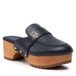 Klapki Tommy Hilfiger. Niebieskie klapki Tommy Hilfiger, bez wzorów, bez obcasa, bez zapięcia. Za 319.99 zł.