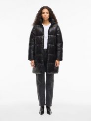 Vila Płaszcz zimowy w kolorze czarnym rozmiar: 42. Czarne płaszcze Vila, na zimę, bez wzorów, z poliamidu, bez kaptura. Za 217.99 zł.