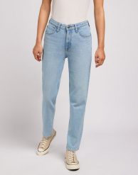LEE DAMSKIE SPODNIE JEANSOWE CAROL LIGHT STORY 112348942. Jeansy Lee, l, bez wzorów, z jeansu. Za 209.99 zł.