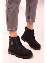 Trendyol Botki zimowe w kolorze czarnym rozmiar: 39. Czarne botki Trendyol, bez wzorów, bez obcasa, bez zapięcia. Za 93.45 zł.