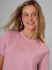 4F T-shirt regular gładki damski - różowy L. Czerwone t-shirty 4f, l, bez wzorów, z bawełny, klasyczne, bez kołnierzyka, bez ramiączek. Za 69.99 zł.