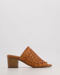 KLAPKI DAMSKIE 0021026 COCONUT. Klapki Venezia, bez wzorów, ze skóry, bez obcasa, bez zapięcia. Za 199.00 zł.