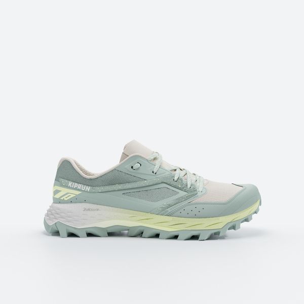 Buty do biegania w terenie damskie Kiprun XT8. Zielone buty do biegania KIPRUN, bez wzorów, z kauczuku, bez zapięcia, do biegania. Za 359.99 zł.
