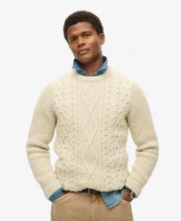 Superdry Jacob Cable Knit Jumper – sweter w warkocze, luźny krój. Brązowe swetry Superdry, xl, z aplikacjami, z jeansu, klasyczne, bez ramiączek. Za 387.20 zł.