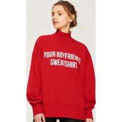 Bluza oversize z nadrukiem - Czerwony. Bluzy bez kaptura marki Sinsay. W wyprzedaży za 39.99 zł.