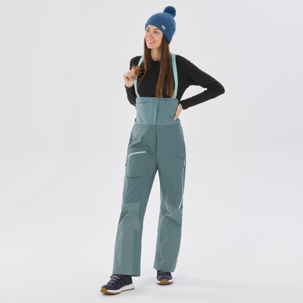 Spodnie narciarskie ogrodniczki damskie Wedze FR900. Niebieskie spodnie narciarskie WED'ZE, bez wzorów, z materiału, narciarskie. Za 699.99 zł.