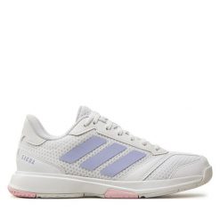 Buty halowe adidas. Białe buty sportowe lifestyle adidas, bez wzorów, sportowe, bez zapięcia. Za 329.99 zł.