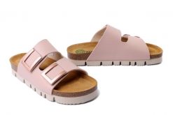 DR. BRINKMANN 700707-42 rosa, klapki damskie. Czerwone klapki Dr. Brinkmann, bez wzorów, bez obcasa, bez zapięcia. Za 284.90 zł.