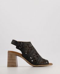 SKÓRZANE SANDAŁY 220A304 BLACK. Czarne sandały Venezia, bez wzorów, ze skóry, bez obcasa, bez zapięcia. Za 239.00 zł.