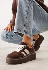 Brązowe Sneakersy Kultowe Tenisówki na Platformie z Koturnem Elisara. Brązowe trampki Born2be, bez wzorów, z jeansu, bez zapięcia. Za 99.99 zł.