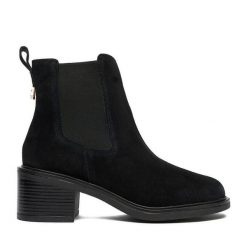 Sztyblety Lasocki. Czarne botki Lasocki, bez wzorów, bez obcasa, na słupku, bez zapięcia. Za 199.99 zł.