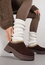 Brązowe Niskie Śniegowce na Grubej Podeszwie Zdobione Haftem Levitte. Brązowe śniegowce Born2be, z aplikacjami, bez zapięcia. Za 79.99 zł.