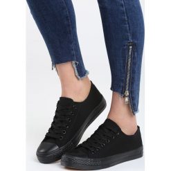 Czarne Trampki Follow Your Voice. Trampki marki Sinsay. Za 59.99 zł.
