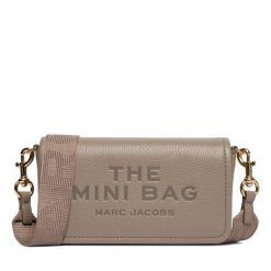 Torebka Marc Jacobs. Czerwone listonoszki Marc Jacobs, bez wzorów, bez dodatków. Za 799.99 zł.