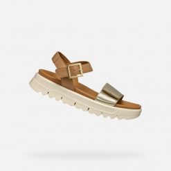 Sandały GEOX D XAND 2.1S Brązowy. Brązowe sandały Geox, bez wzorów, ze skóry, bez obcasa, bez zapięcia. Za 400.99 zł.