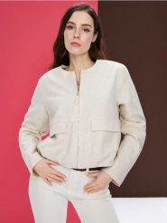 Lekka kurtka bomber z domieszką wiskozy i lnu - kremowy. Białe kurtki Sinsay, l, bez wzorów, z wiskozy, bez kaptura. Za 69.99 zł.