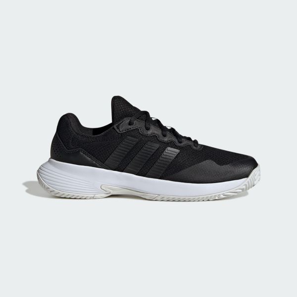 BUTY TENISOWE GAMECOURT 2. Białe buty treningowe adidas, bez wzorów, z gumy, bez zapięcia, tenisowe. Za 299.00 zł.