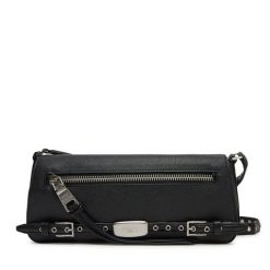 Torebka Steve Madden. Czarne torebki klasyczne Steve Madden, bez wzorów, klasyczne, bez dodatków. Za 439.99 zł.
