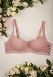 Różowy Biustonosz Push Up Ozdobiony Bocznymi Wycięciami Biathy. Czerwone biustonosze Renee, bez wzorów. W wyprzedaży za 15.99 zł.