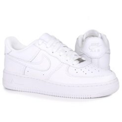 Buty damskie sportowe Nike AIR FORCE. Białe buty sportowe lifestyle Nike, bez wzorów, sportowe, bez zapięcia, Nike Air Force. Za 529.00 zł.