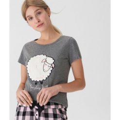 Piżamowa koszulka z owcą - Szary. Piżamy marki House. Za 25.99 zł.