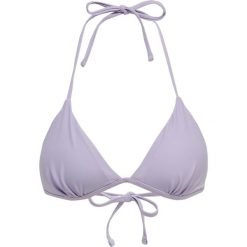 Damski top do kostiumu kąpielowego Hummel Ally. Czerwone bikini Hummel, bez wzorów. W wyprzedaży za 79.10 zł.